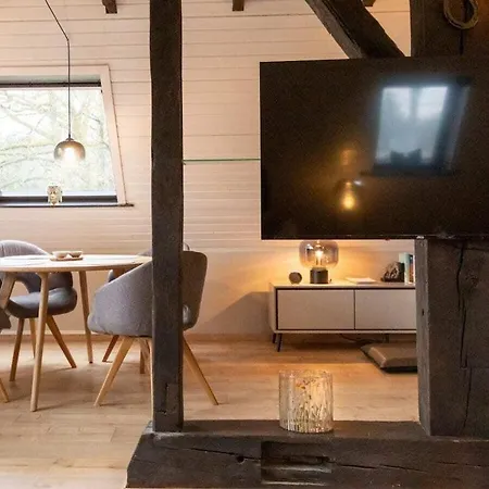 Little Heidjer House