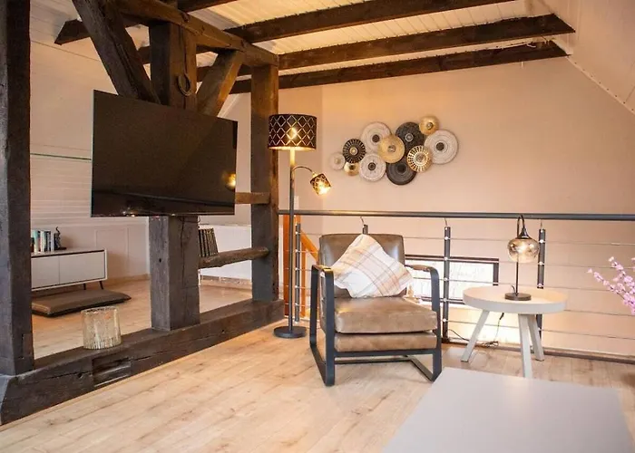 Little Heidjer House