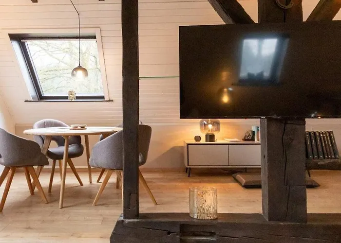 Little Heidjer House