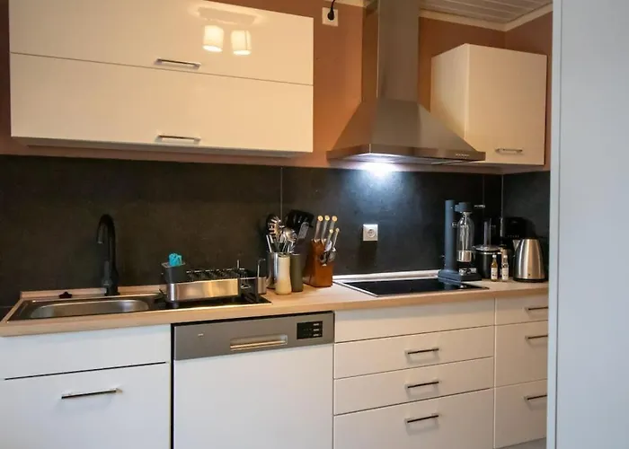 Little Heidjer House